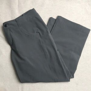 Patagonia women’s dark gray hiking cropped pants size 2 New without tags
